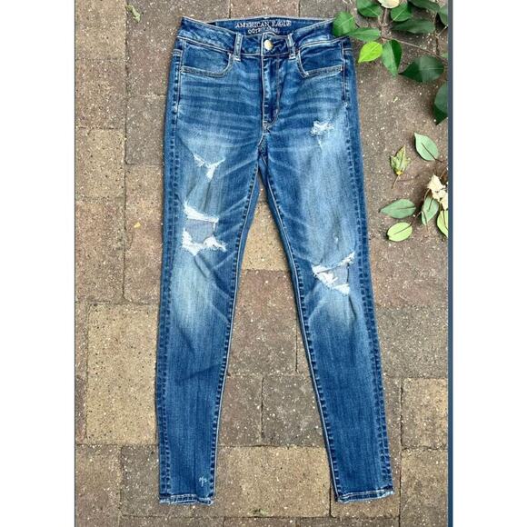 American Eagle high rise distressed jegging size 4 - Picture 2 of 4